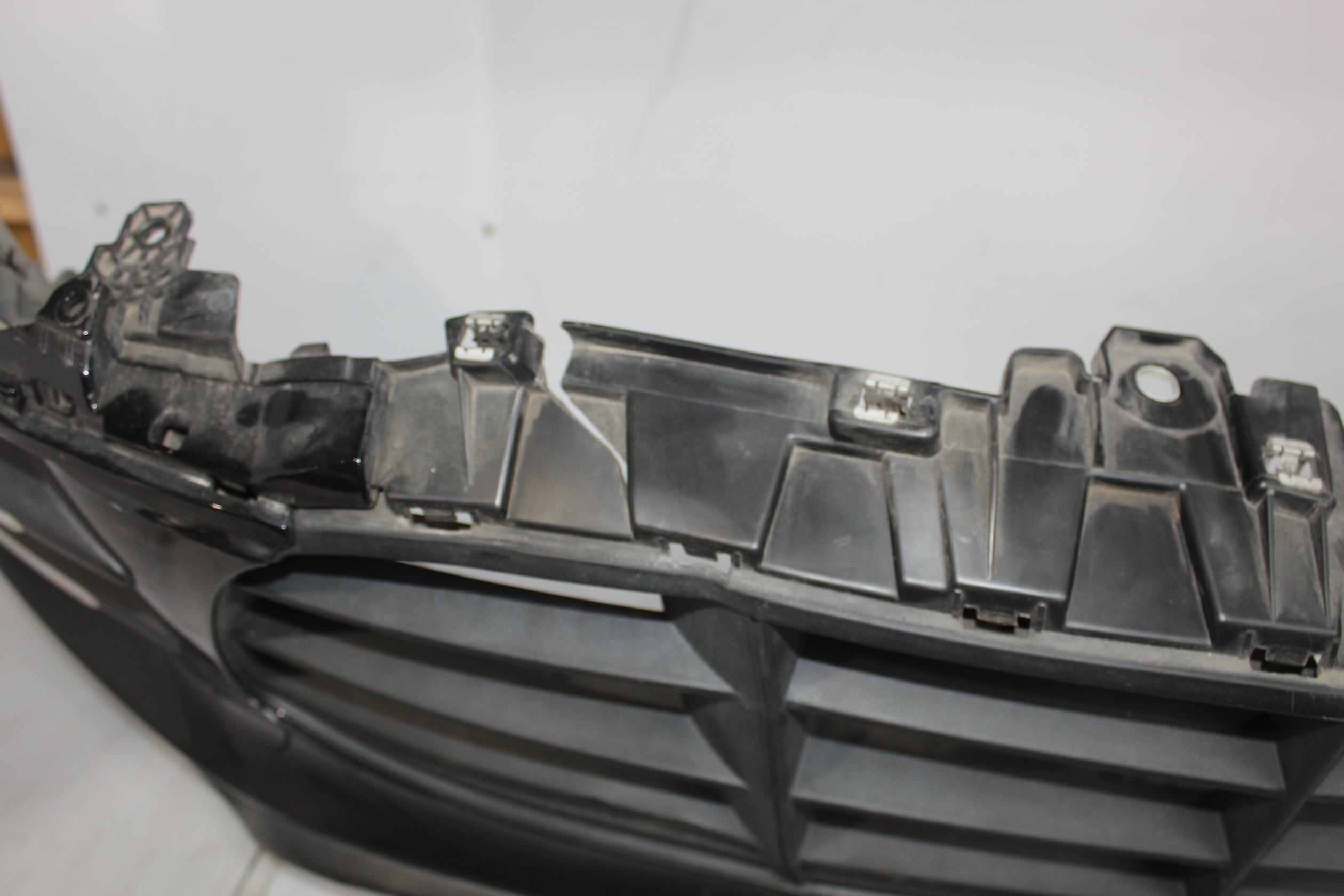 Porsche 95B Macan Turbo Front Bumper Bar - REPAIRS REQUIRED 95B807221E - Image 11