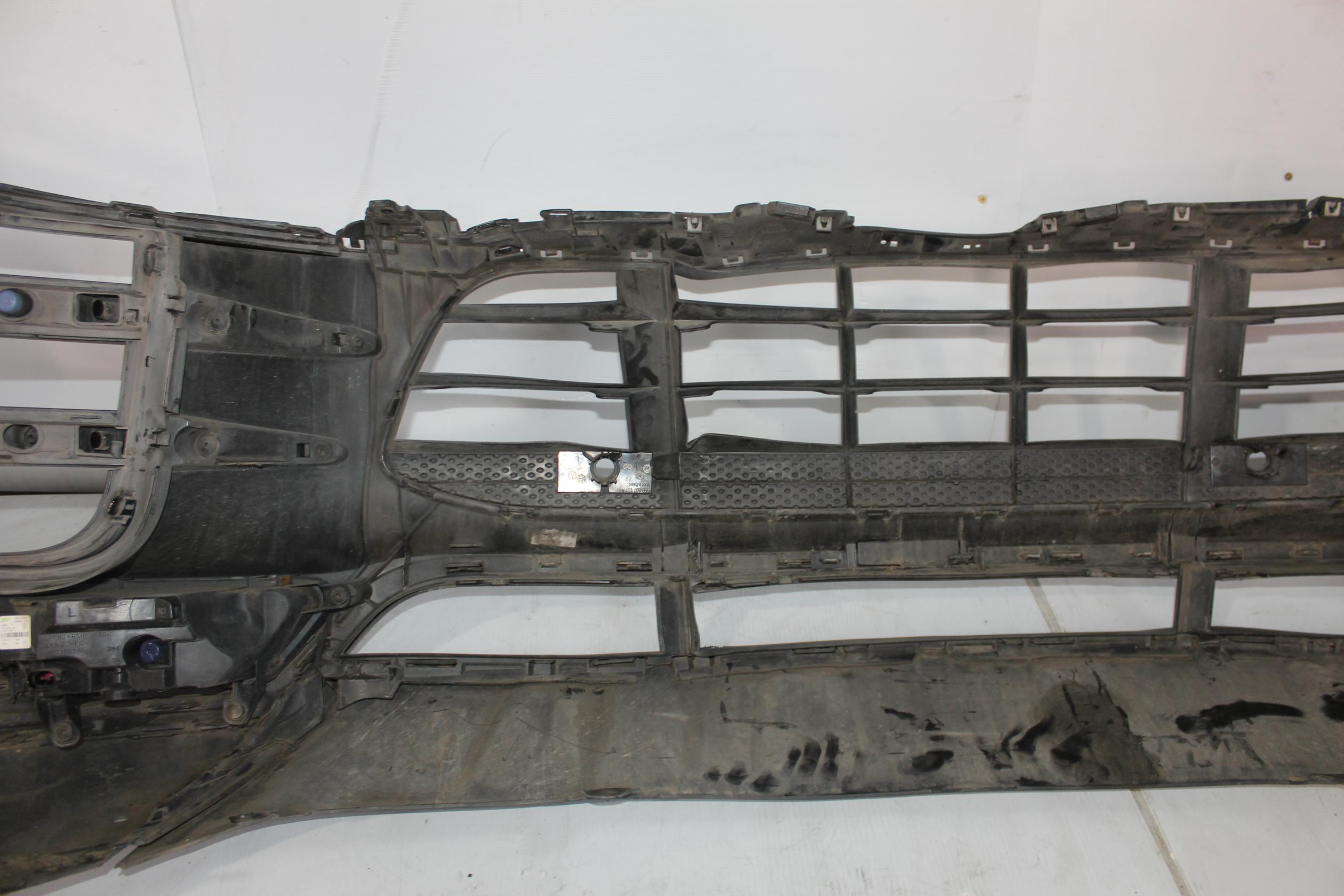 Porsche 95B Macan Turbo Front Bumper Bar - REPAIRS REQUIRED 95B807221E - Image 16