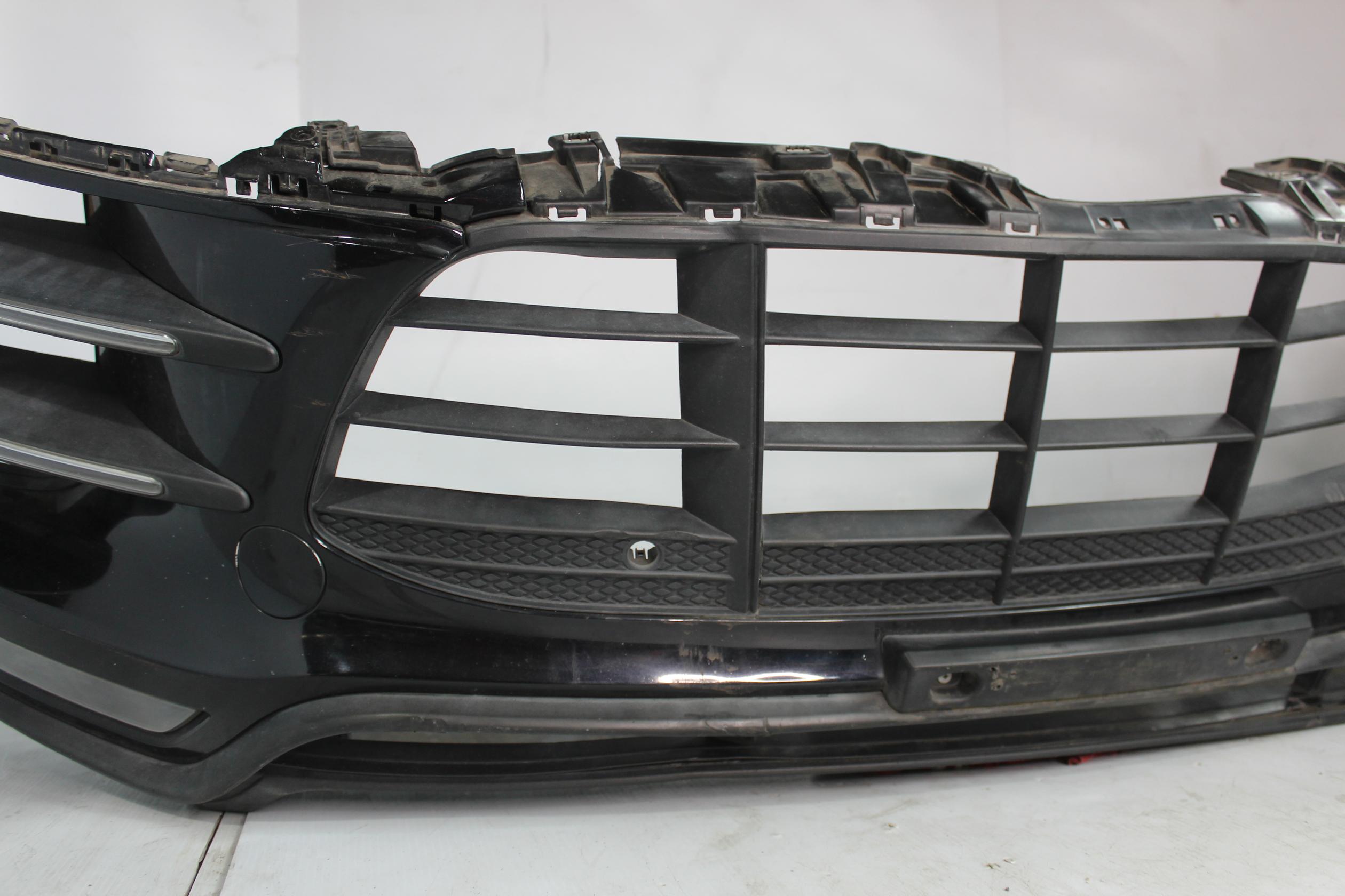 Porsche 95B Macan Turbo Front Bumper Bar - REPAIRS REQUIRED 95B807221E - Image 4
