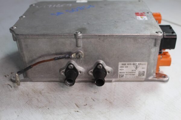 Porsche 958 Cayenne Hybrid Charger Voltage Convertor PAB915682K, 5QE915682AD