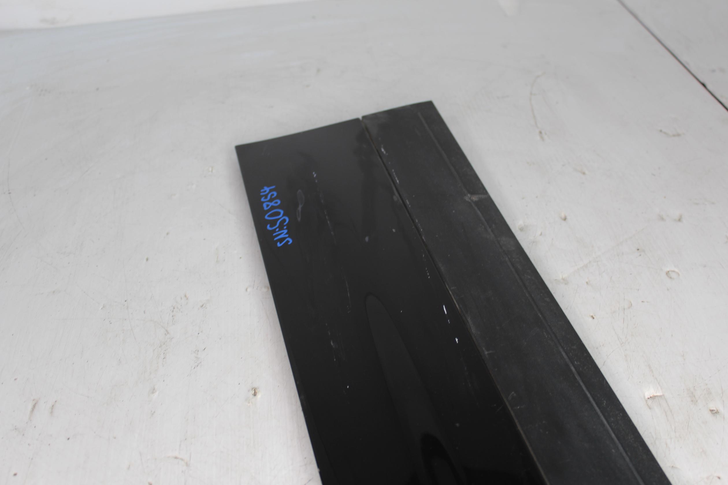 Porsche 958 Cayenne Left Rear Door Trim Mould 95855978900, 7P5839787J - Image 12