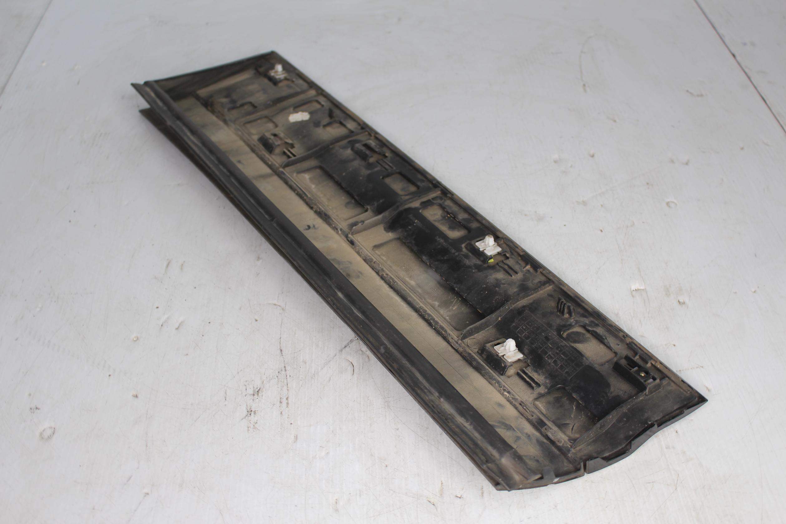 Porsche 958 Cayenne Left Rear Door Trim Mould 95855978900, 7P5839787J - Image 7