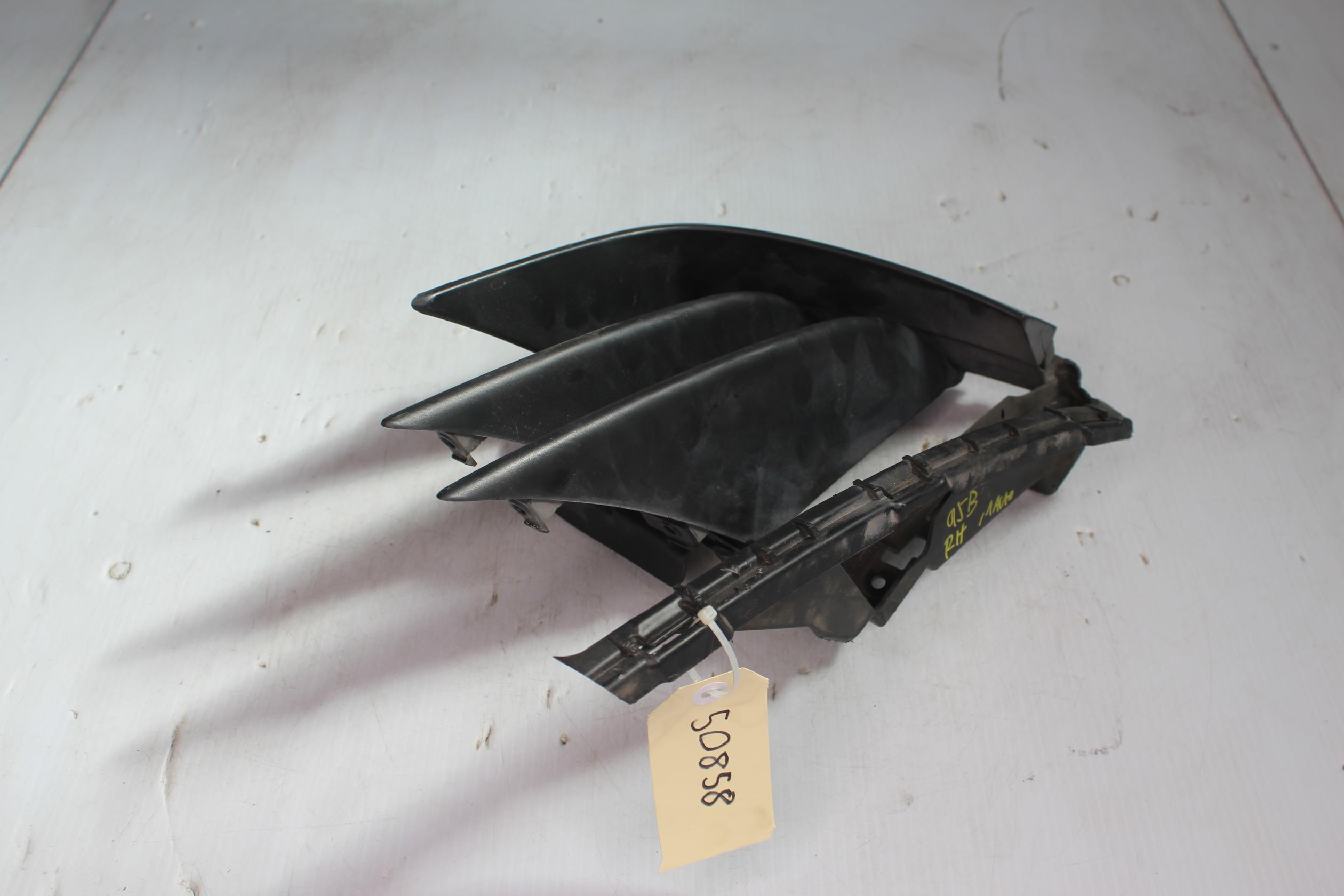 Porsche 95B Macan RH Right Front Bumper Grille Insert 95B807682, 95B807686, 95B807878 - Image 5