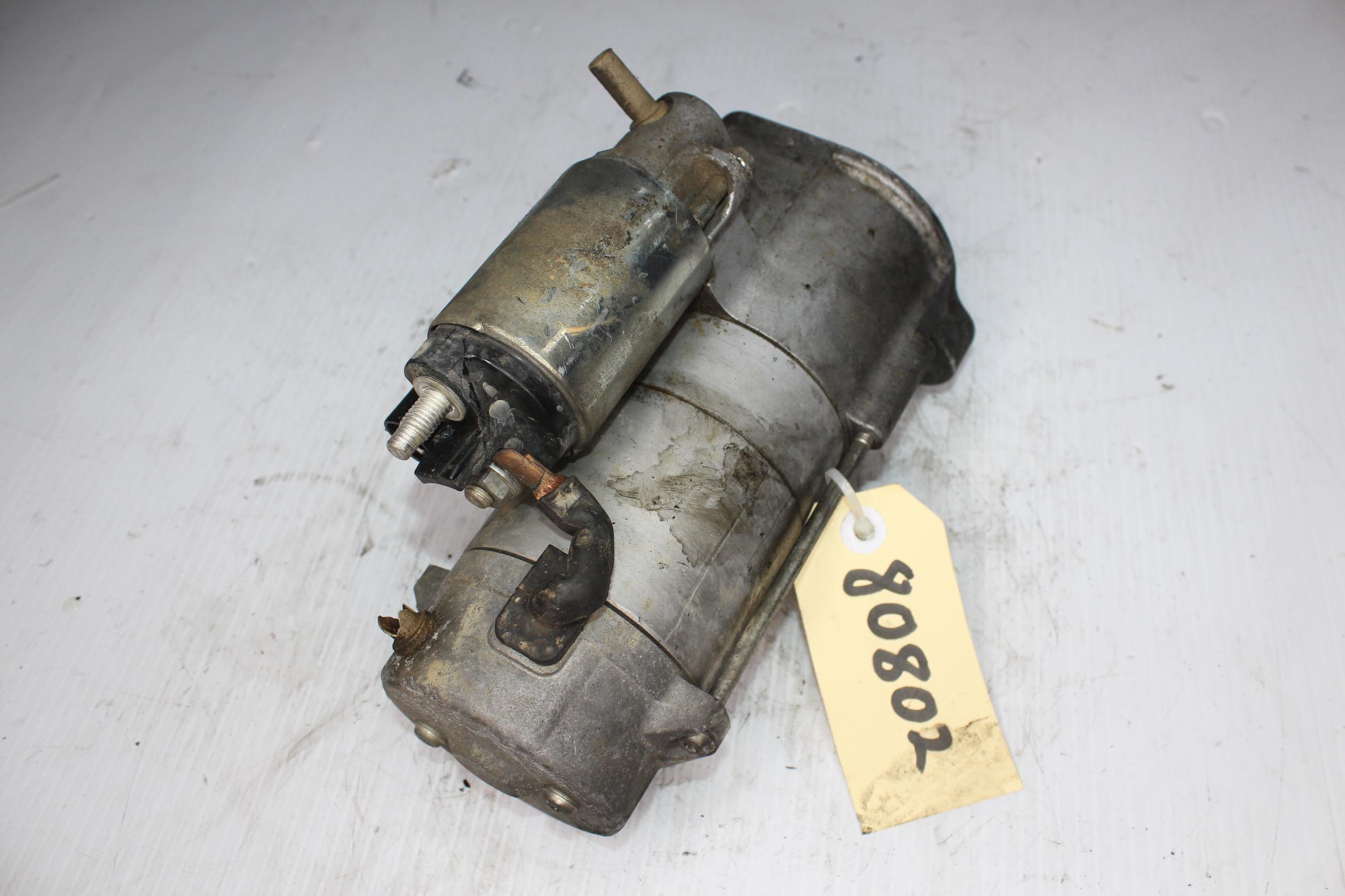 Jaguar X761 F-Pace 2.0L Engine Starter Motor T2H1941, GX7311001AD - Image 1
