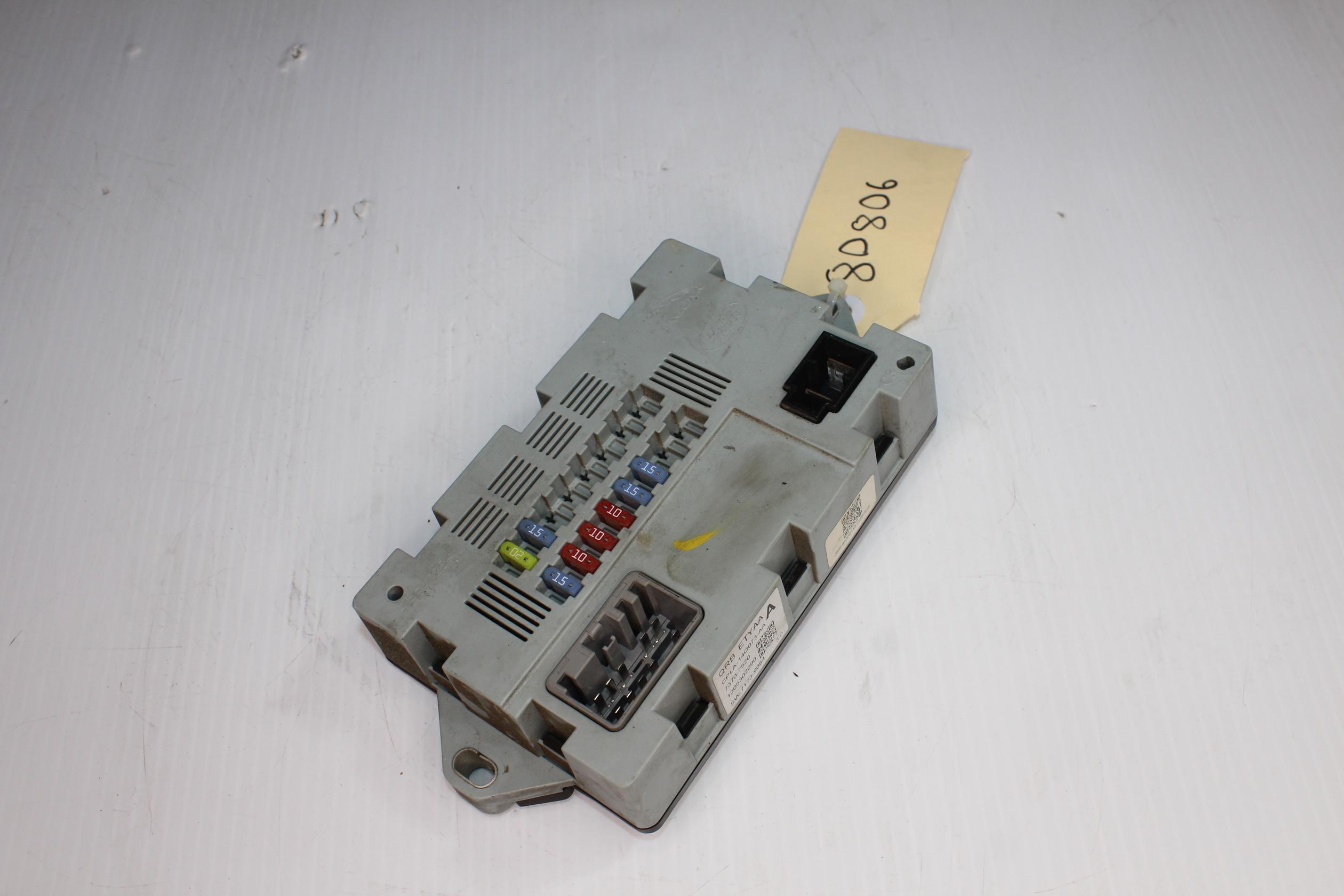 Land Rover Discovery Sport L550 Rear Fuse Box LR041091, CPLA14Q073AA, CPLA-14Q073-AA - Image 2