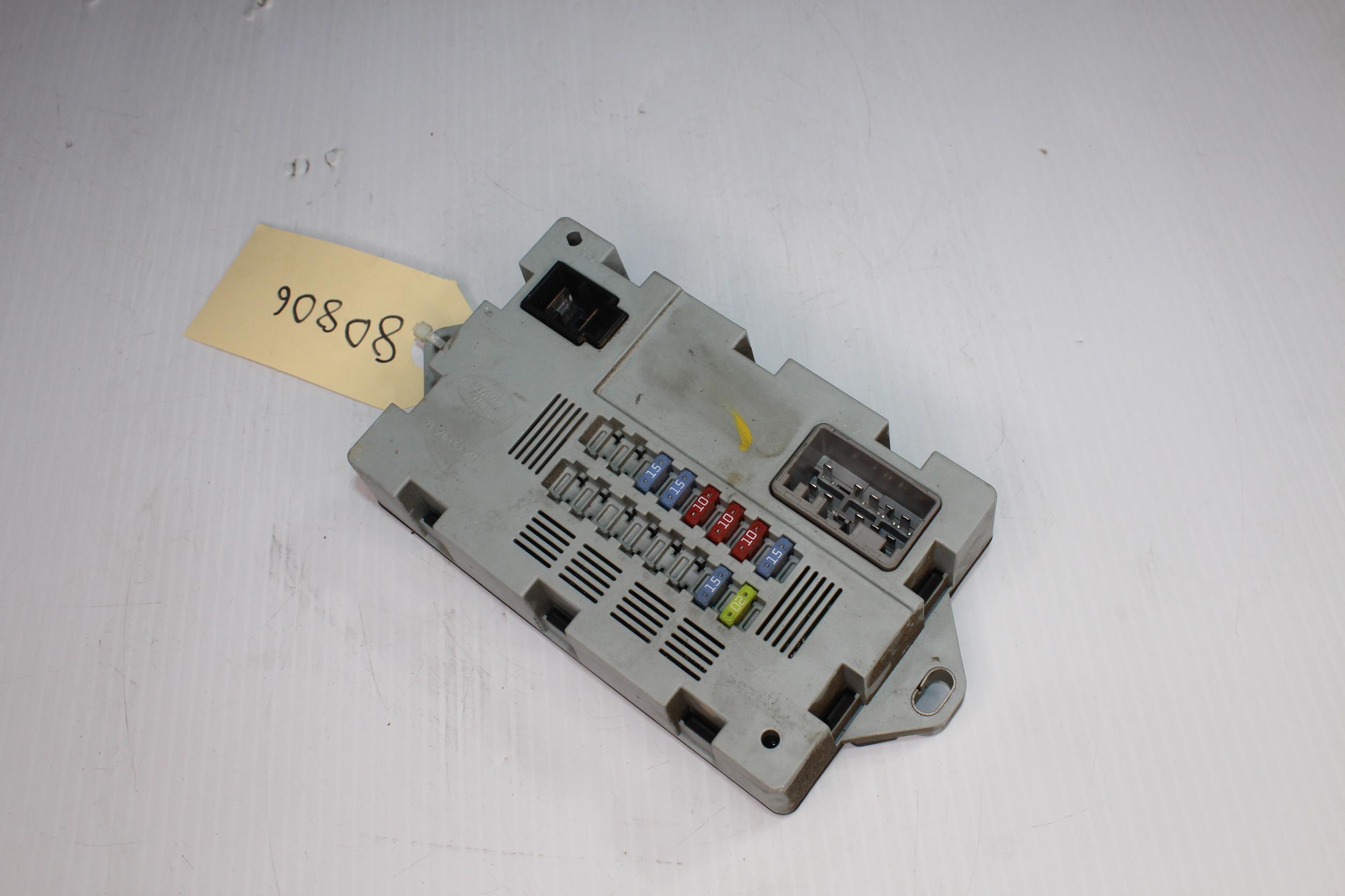 Land Rover Discovery Sport L550 Rear Fuse Box LR041091, CPLA14Q073AA, CPLA-14Q073-AA - Image 3