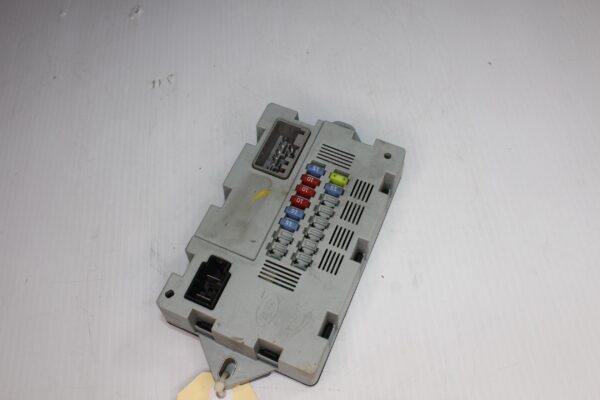 Land Rover Discovery Sport L550 Rear Fuse Box LR041091, CPLA14Q073AA, CPLA-14Q073-AA