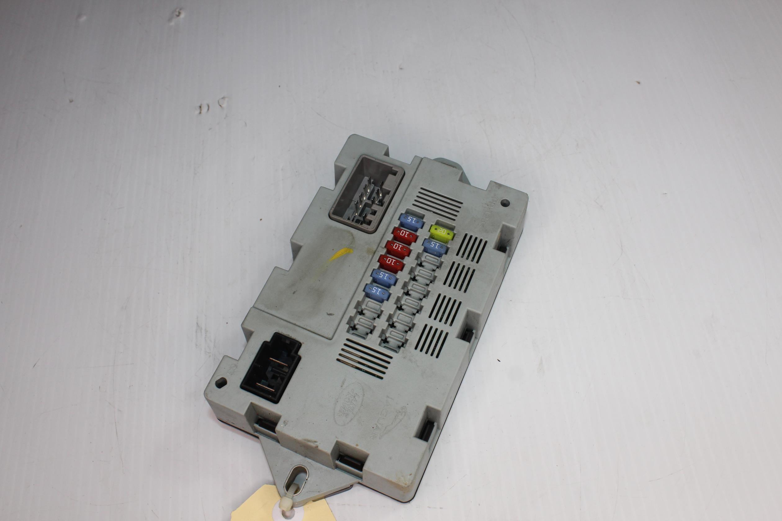 Land Rover Discovery Sport L550 Rear Fuse Box LR041091, CPLA14Q073AA, CPLA-14Q073-AA - Image 4