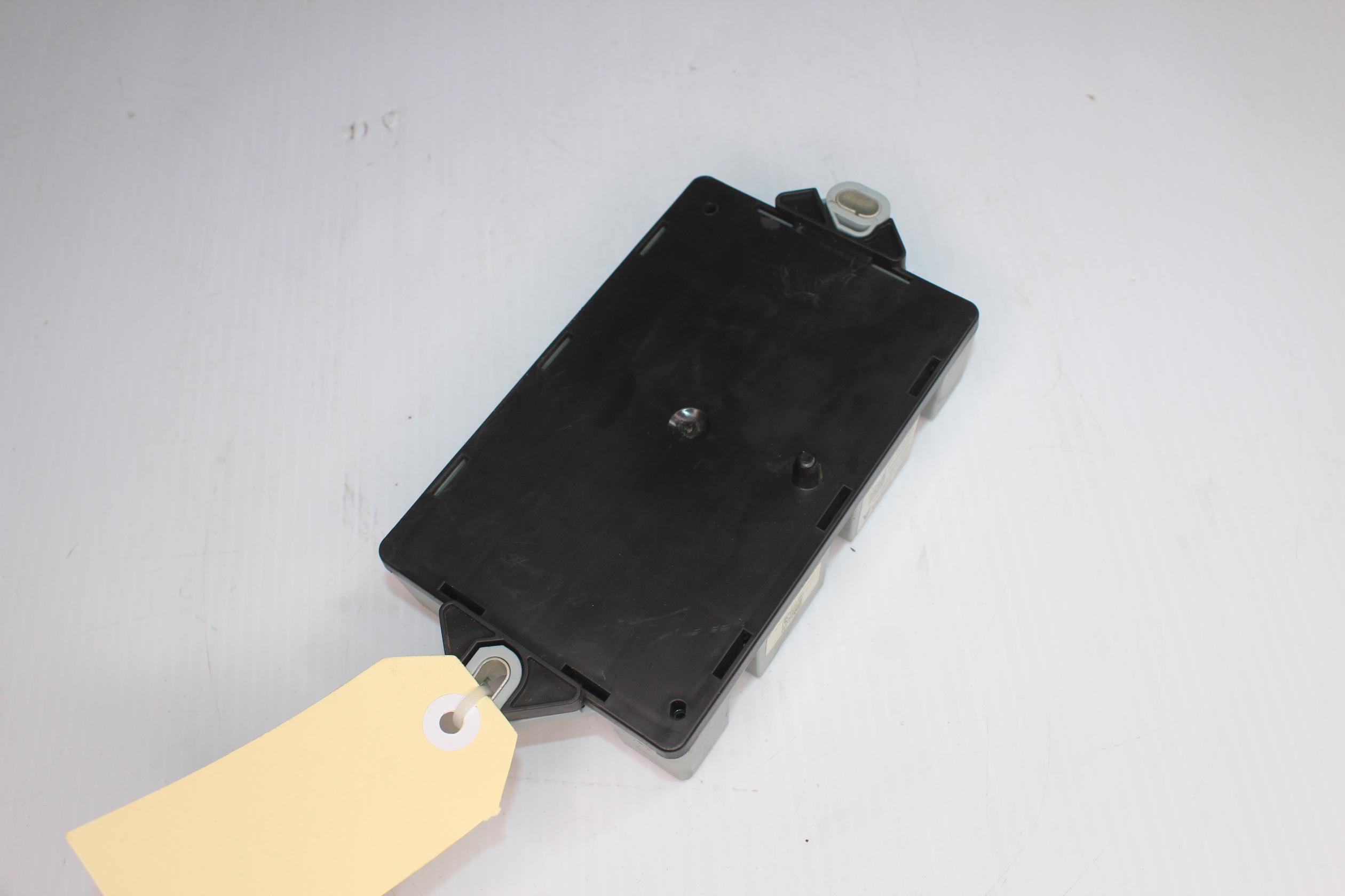 Land Rover Discovery Sport L550 Rear Fuse Box LR041091, CPLA14Q073AA, CPLA-14Q073-AA - Image 9