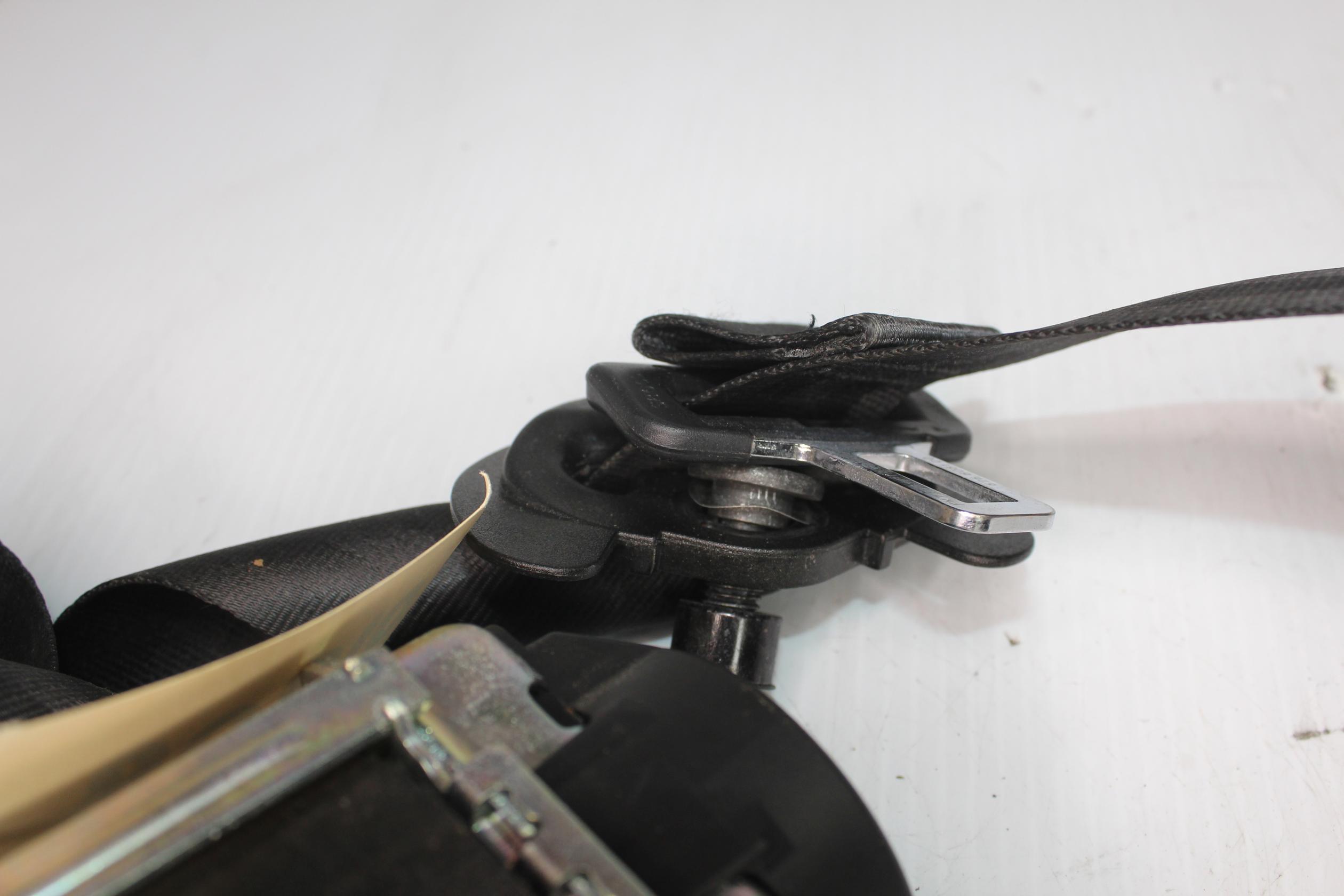 Land Rover Discovery Sport L550 Front Left LH Seat Belt LR072153, LR155096 - Image 9