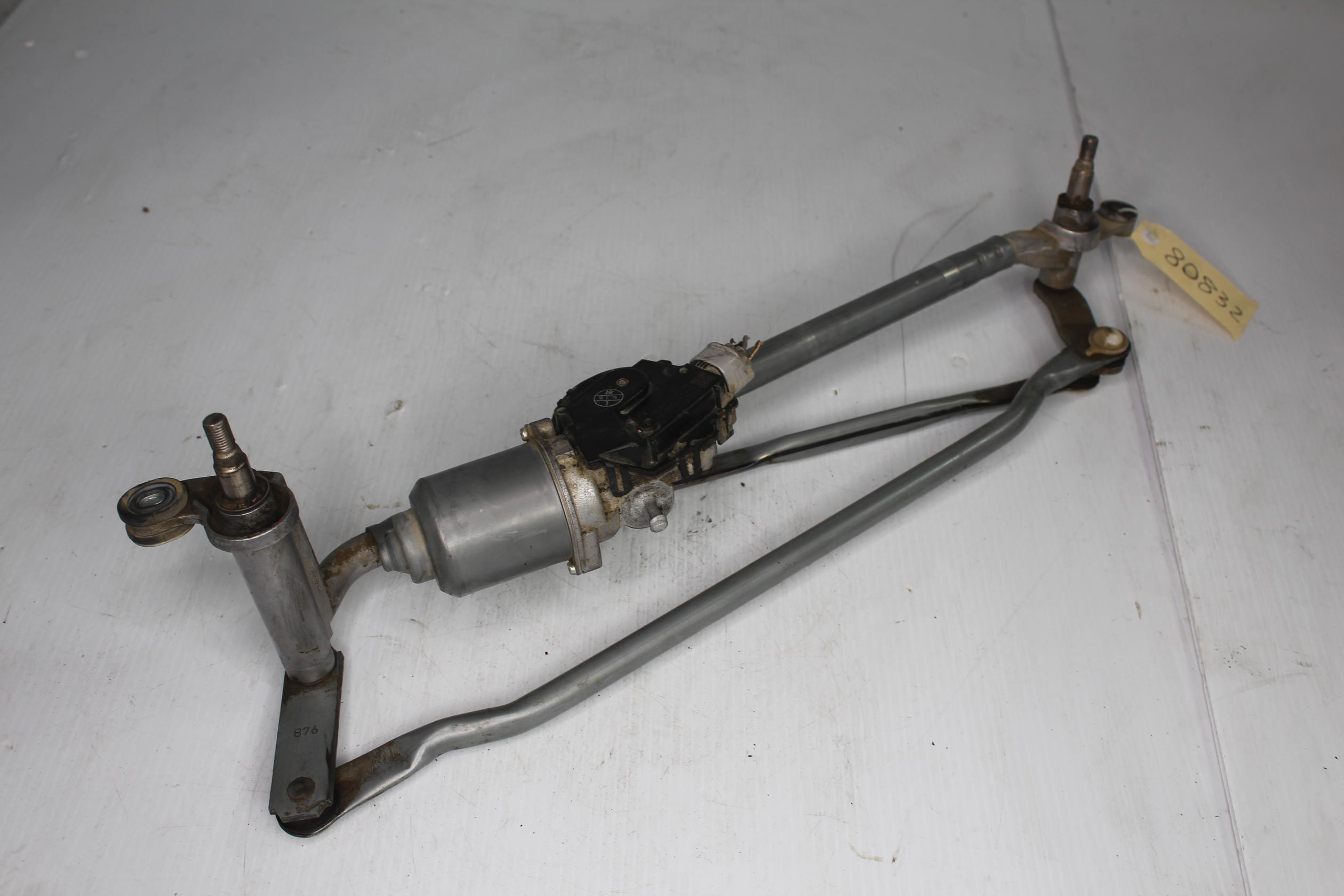 Range Rover Sport L494 Window Wiper Motor Assembly LR069005 - Image 2