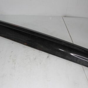 Range Rover Sport SVR L494 Front Right Door Mould Trim LR062228 - Image 3