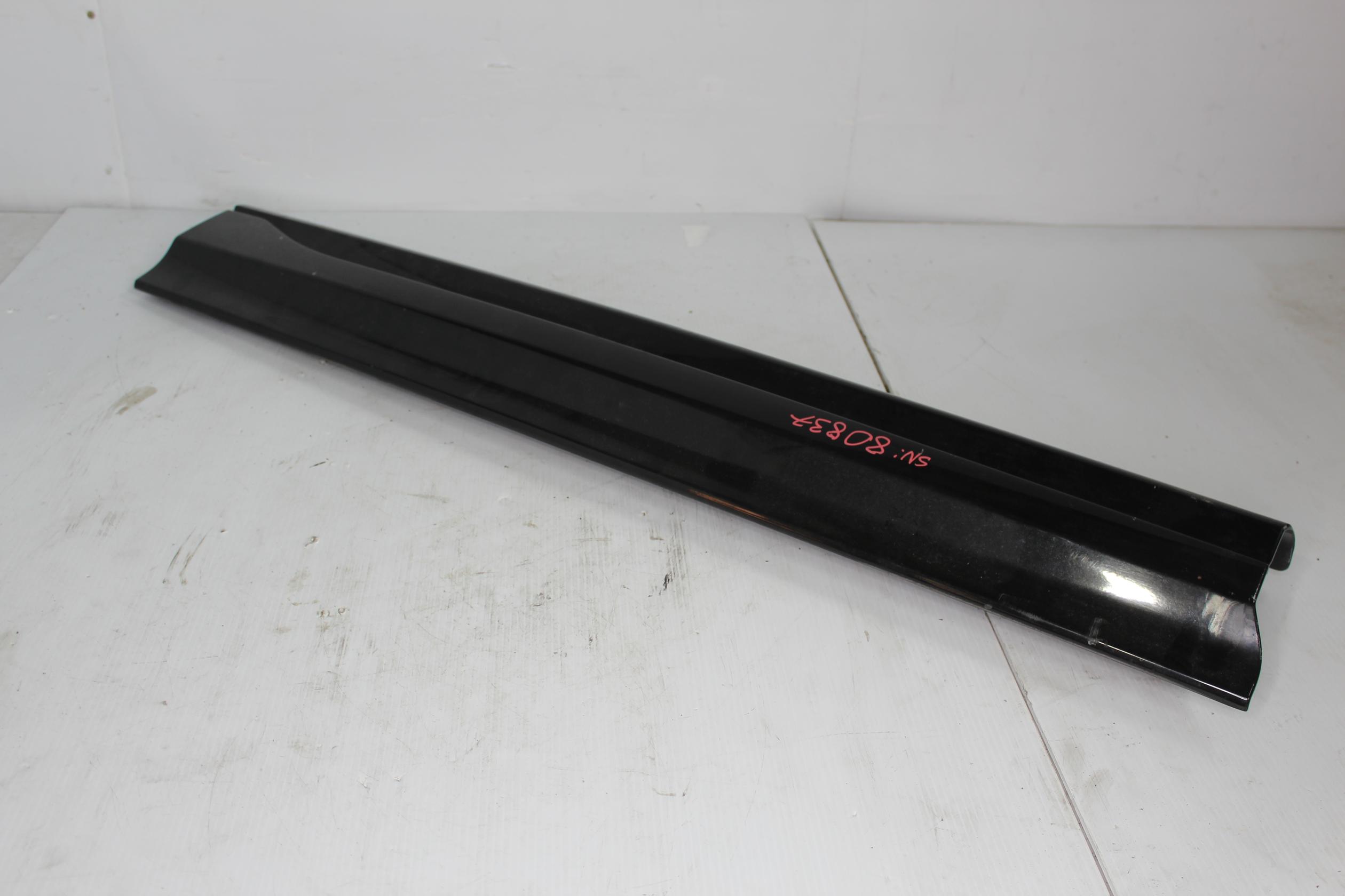 Range Rover Sport SVR L494 Front Right Door Mould Trim LR062228 - Image 5