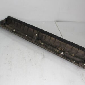 Range Rover Sport SVR L494 Front Right Door Mould Trim LR062228 - Image 9