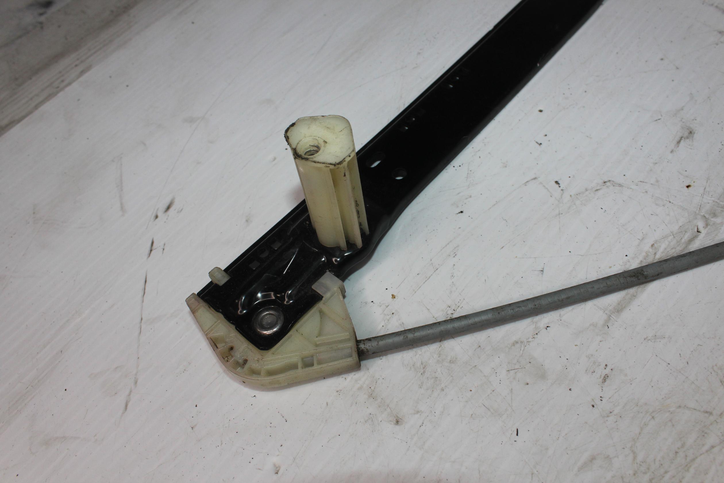 Land Rover L494 Sport Front Left Window Regulator Lifter LR077816, LR153952 - Image 5