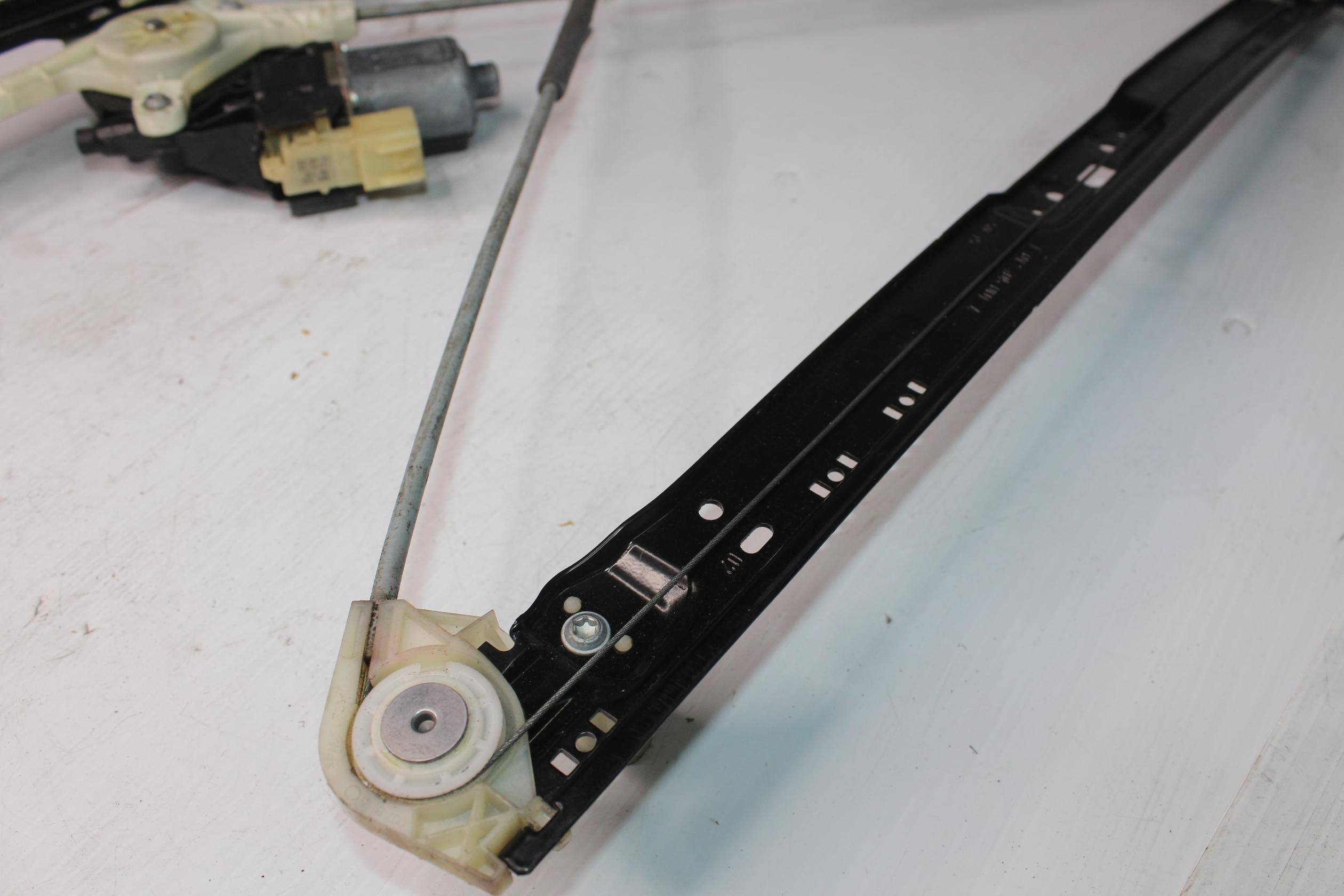 Land Rover L494 Sport Front Left Window Regulator Lifter LR077816, LR153952 - Image 8