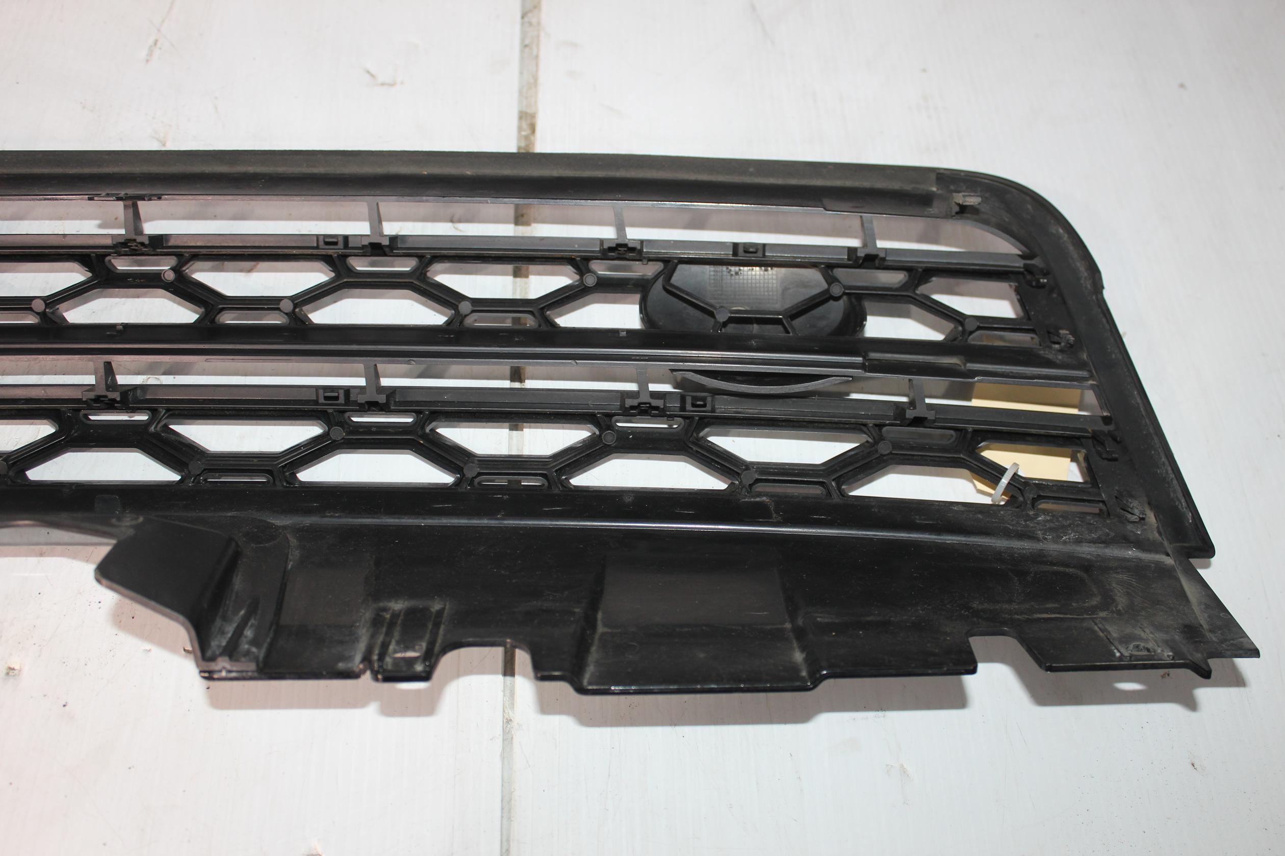 Land Rover L550 Discovery Sport Front Grille LR066143, LR097951 - Image 11