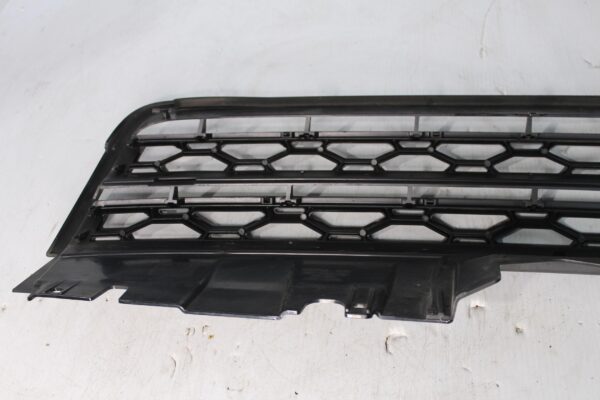 Land Rover L550 Discovery Sport Front Grille LR066143, LR097951