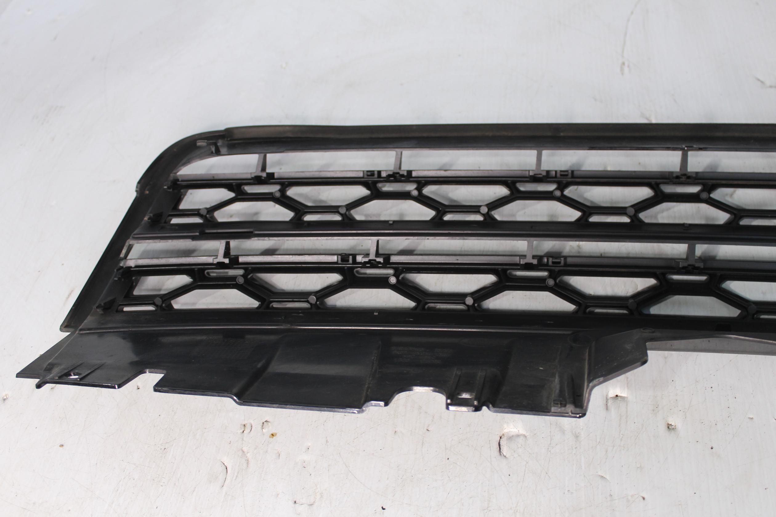Land Rover L550 Discovery Sport Front Grille LR066143, LR097951 - Image 13