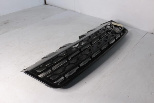 Land Rover L550 Discovery Sport Front Grille LR066143, LR097951