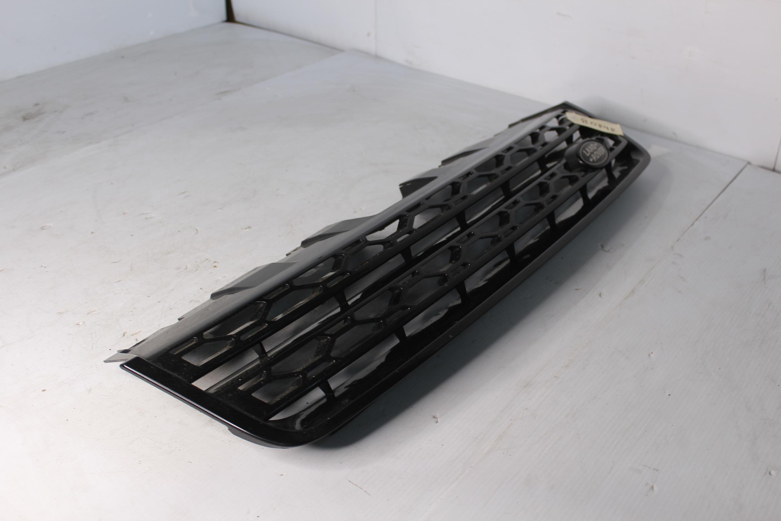Land Rover L550 Discovery Sport Front Grille LR066143, LR097951 - Image 1