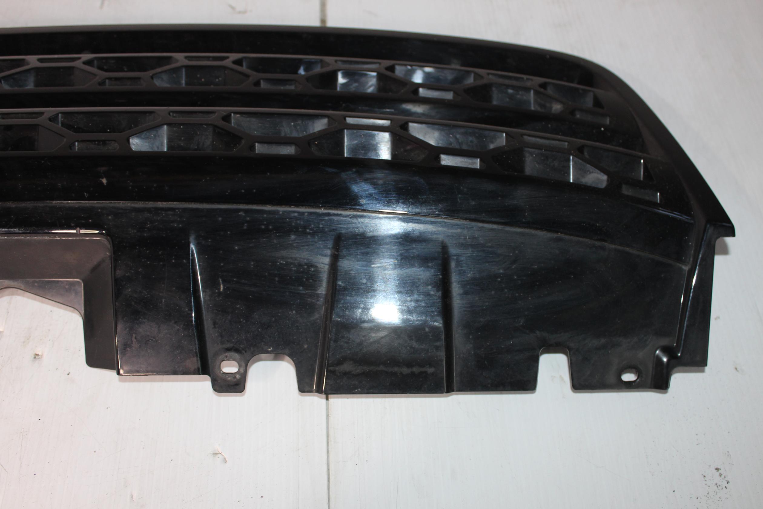 Land Rover L550 Discovery Sport Front Grille LR066143, LR097951 - Image 9