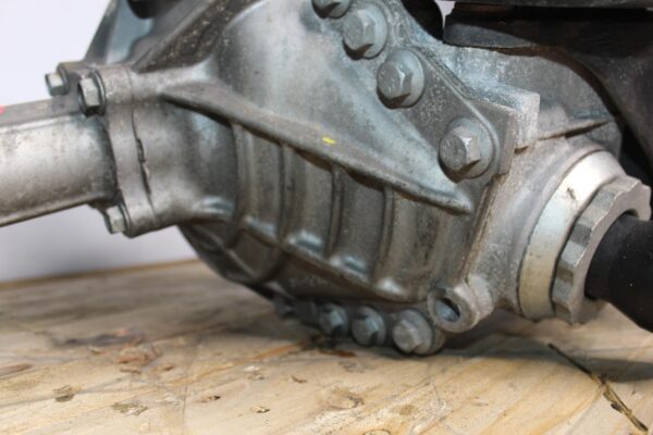 Range Rover Sport L494 3.0L Front Differential 3.21 RATIO LR069898, LR066511