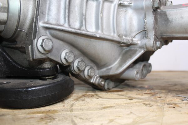 Range Rover Sport L494 3.0L Front Differential 3.21 RATIO LR069898, LR066511