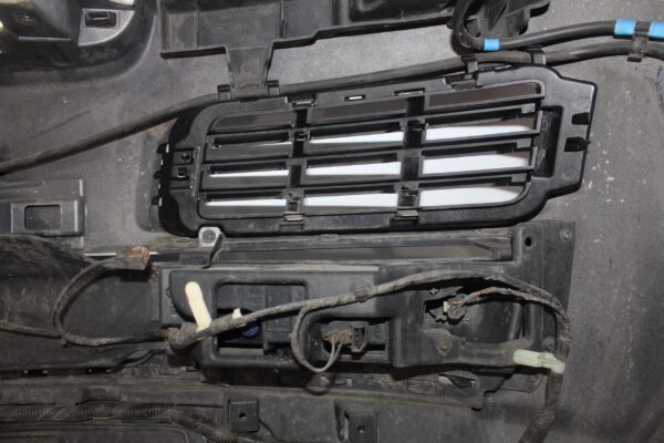 Range Rover L405 Vogue Front Bumper Bar Complete LR064628