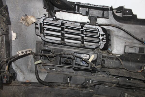 Range Rover L405 Vogue Front Bumper Bar Complete LR064628