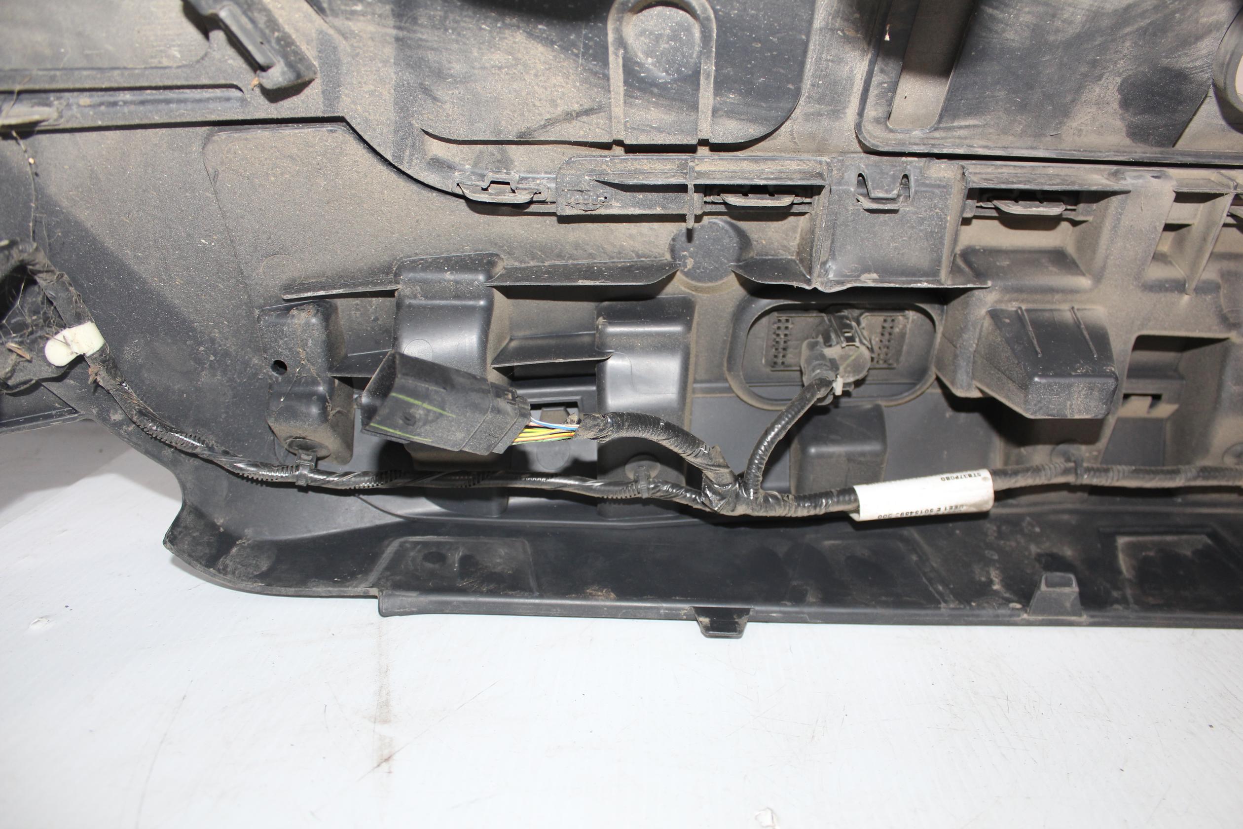 Land Rover Discovery 5 L462 Rear Bumper Bar Assembly LR083022 - Image 13