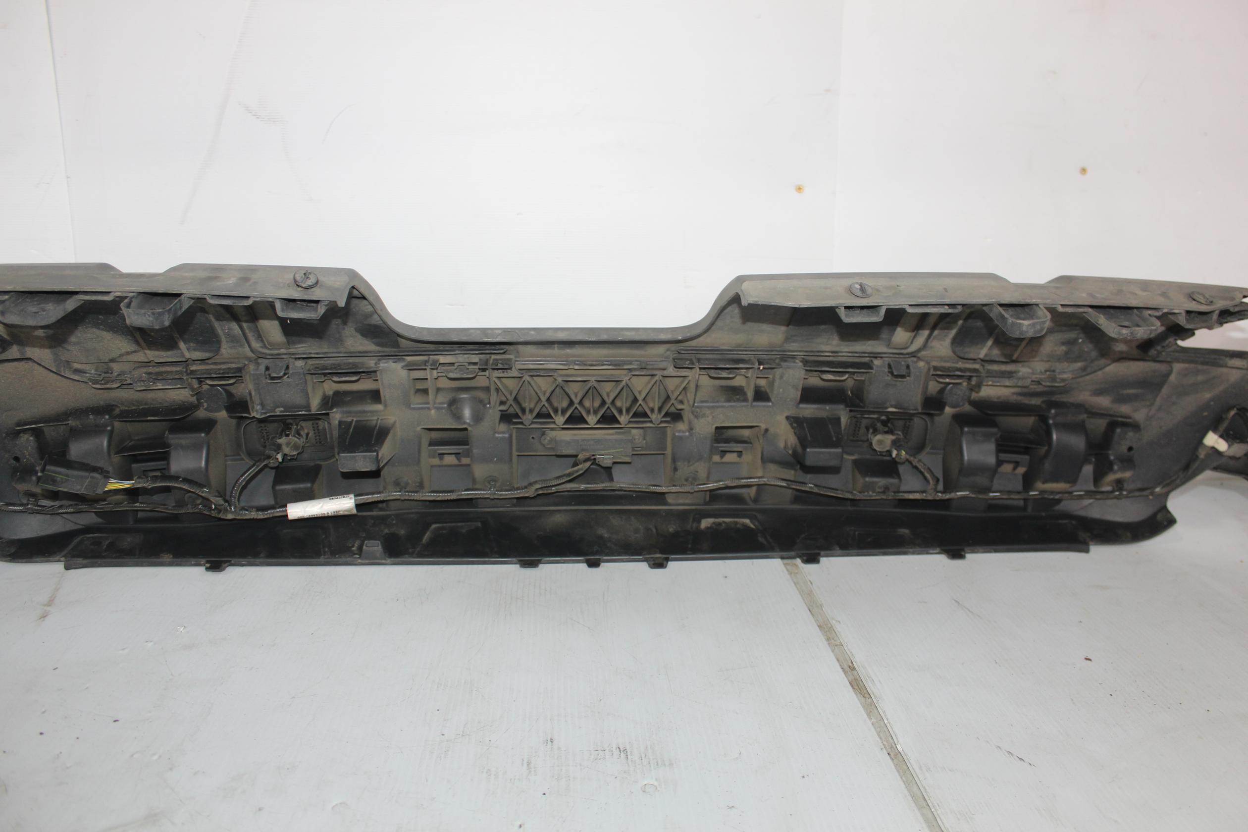Land Rover Discovery 5 L462 Rear Bumper Bar Assembly LR083022 - Image 10