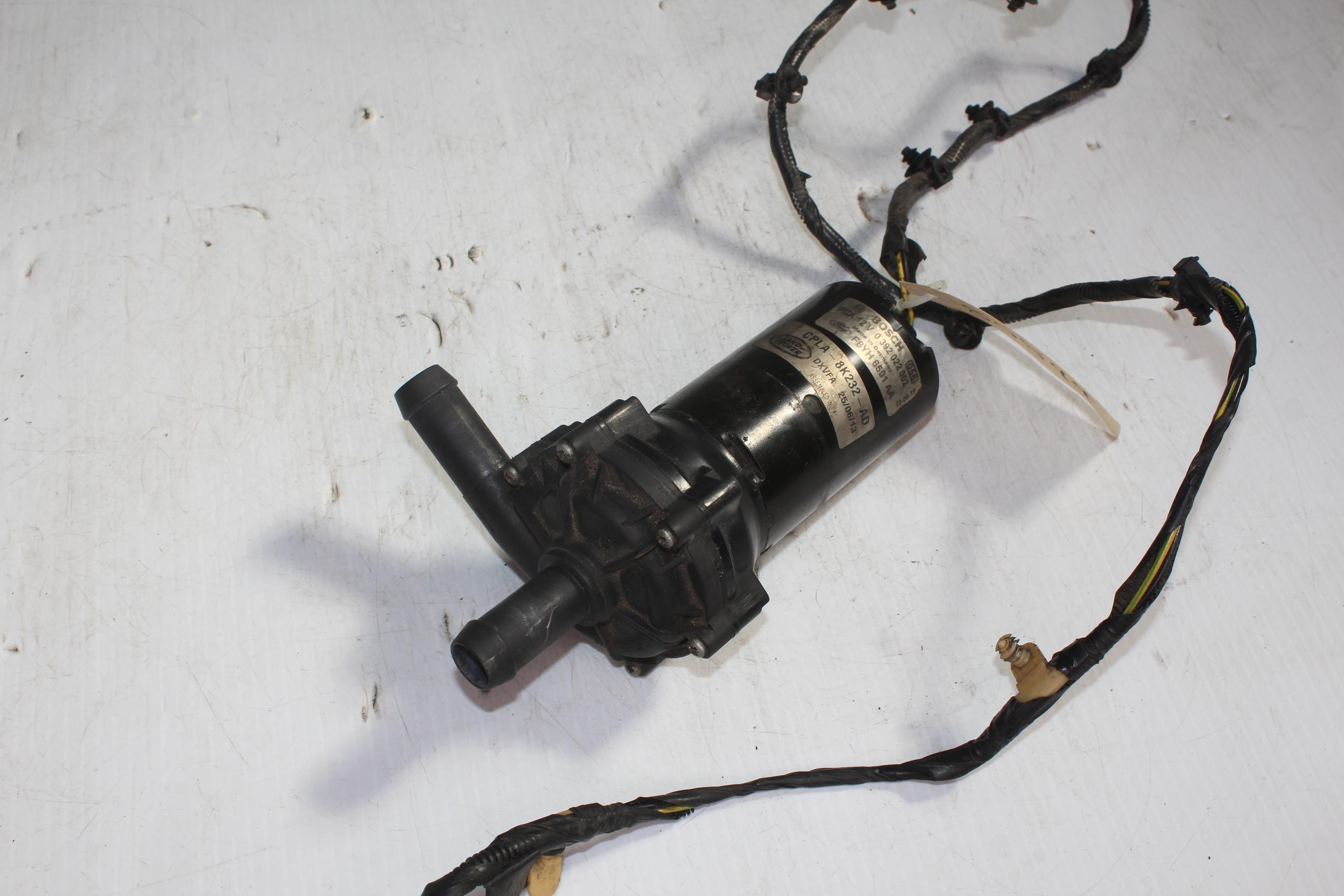 Range Rover Sport L494 V8SC Aux Auxiliary Coolant Pump PEB500010, CPLA8K232AD - Image 2