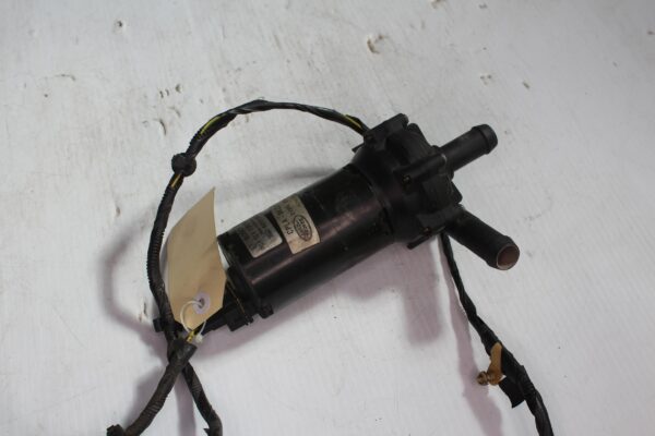 Range Rover Sport L494 V8SC Aux Auxiliary Coolant Pump PEB500010, CPLA8K232AD