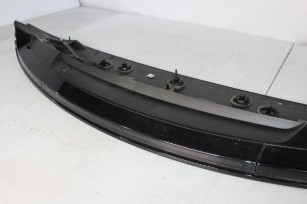 Land Rover L550 Discovery Sport Tailgate Roof Spoiler LR078207, LR148256
