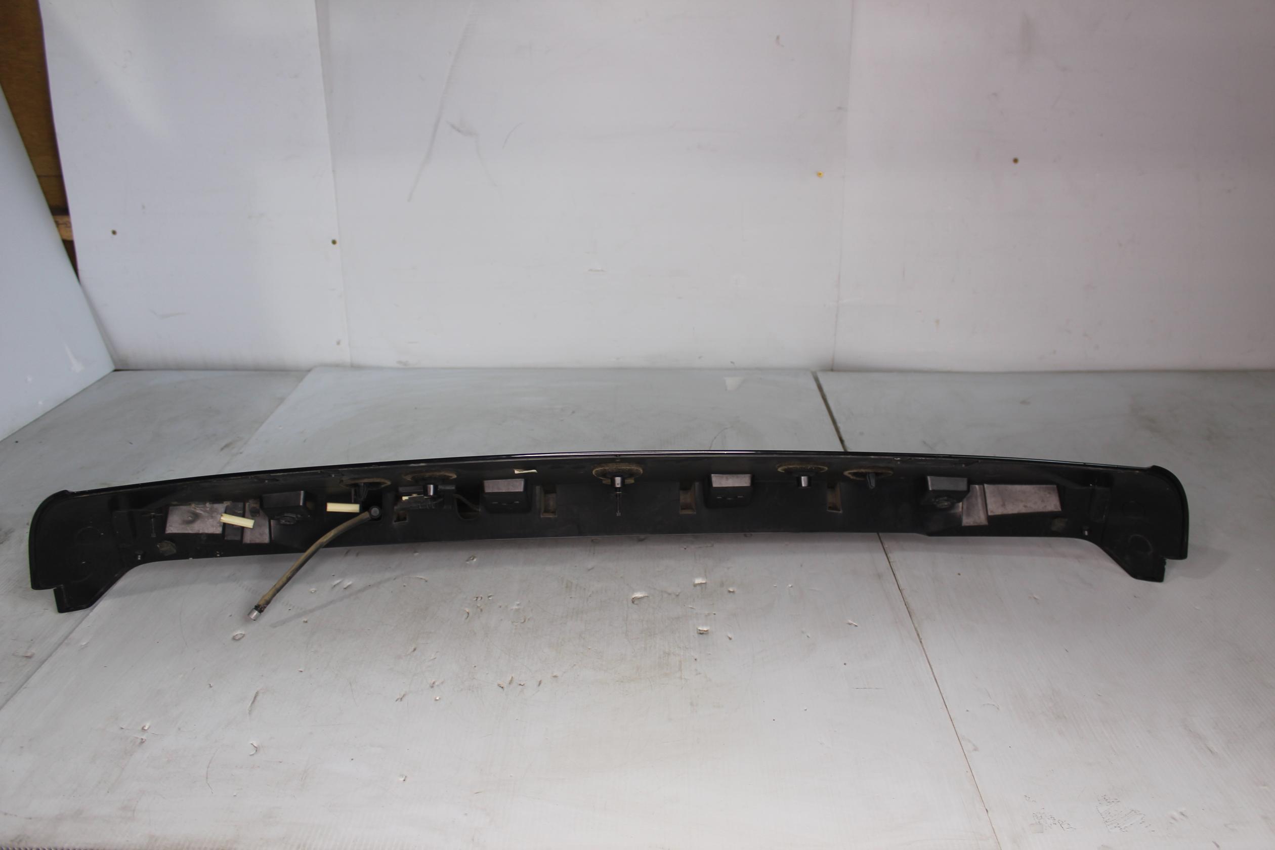 Land Rover L550 Discovery Sport Tailgate Roof Spoiler LR078207, LR148256 - Image 4