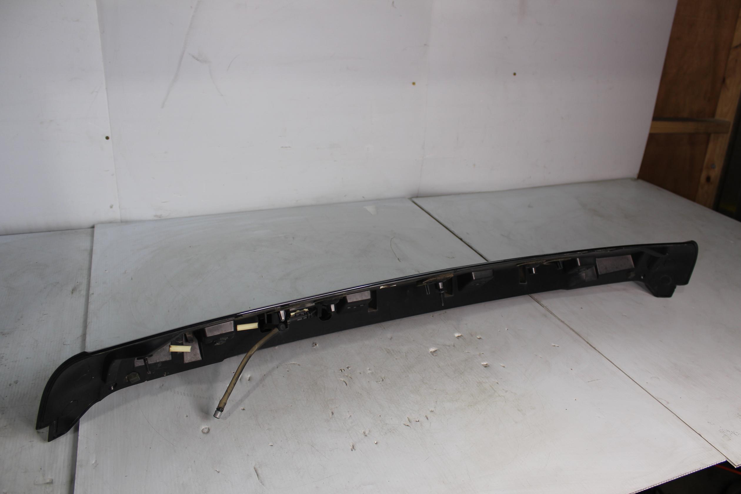 Land Rover L550 Discovery Sport Tailgate Roof Spoiler LR078207, LR148256 - Image 6