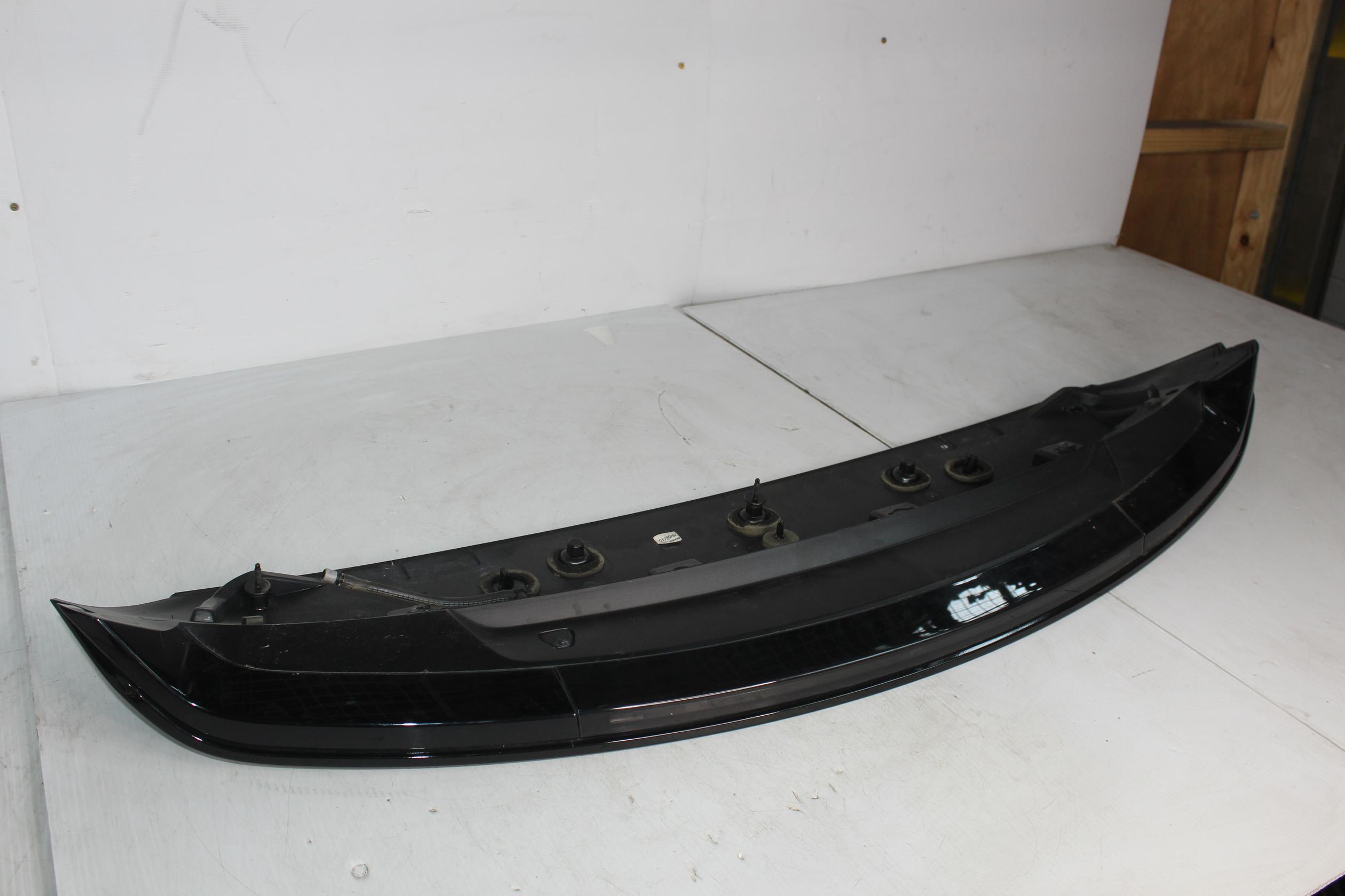 Land Rover L550 Discovery Sport Tailgate Roof Spoiler LR078207, LR148256 - Image 8