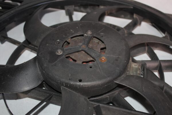 Range Rover Sport L494 V8SC Front Radiator Aux Cooling Fan LR036523, LR084438