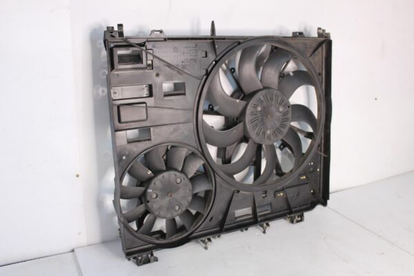 Range Rover Sport L494 3.0L Radiator Fan Assembly LR084439