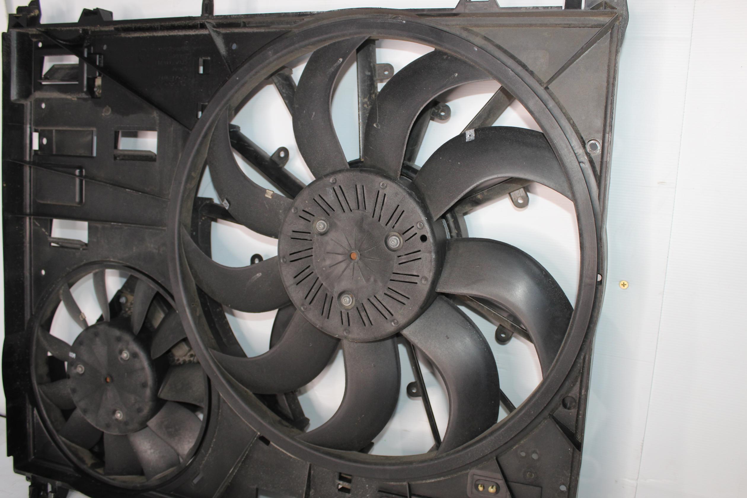 Range Rover Sport L494 3.0L Radiator Fan Assembly LR084439 - Image 15