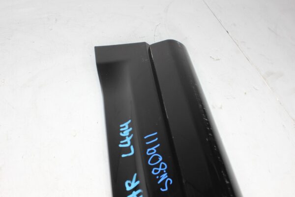 Range Rover Sport SVR L494 Left Rear Door Lower Mould Trim LR062232, FK6M274A49A