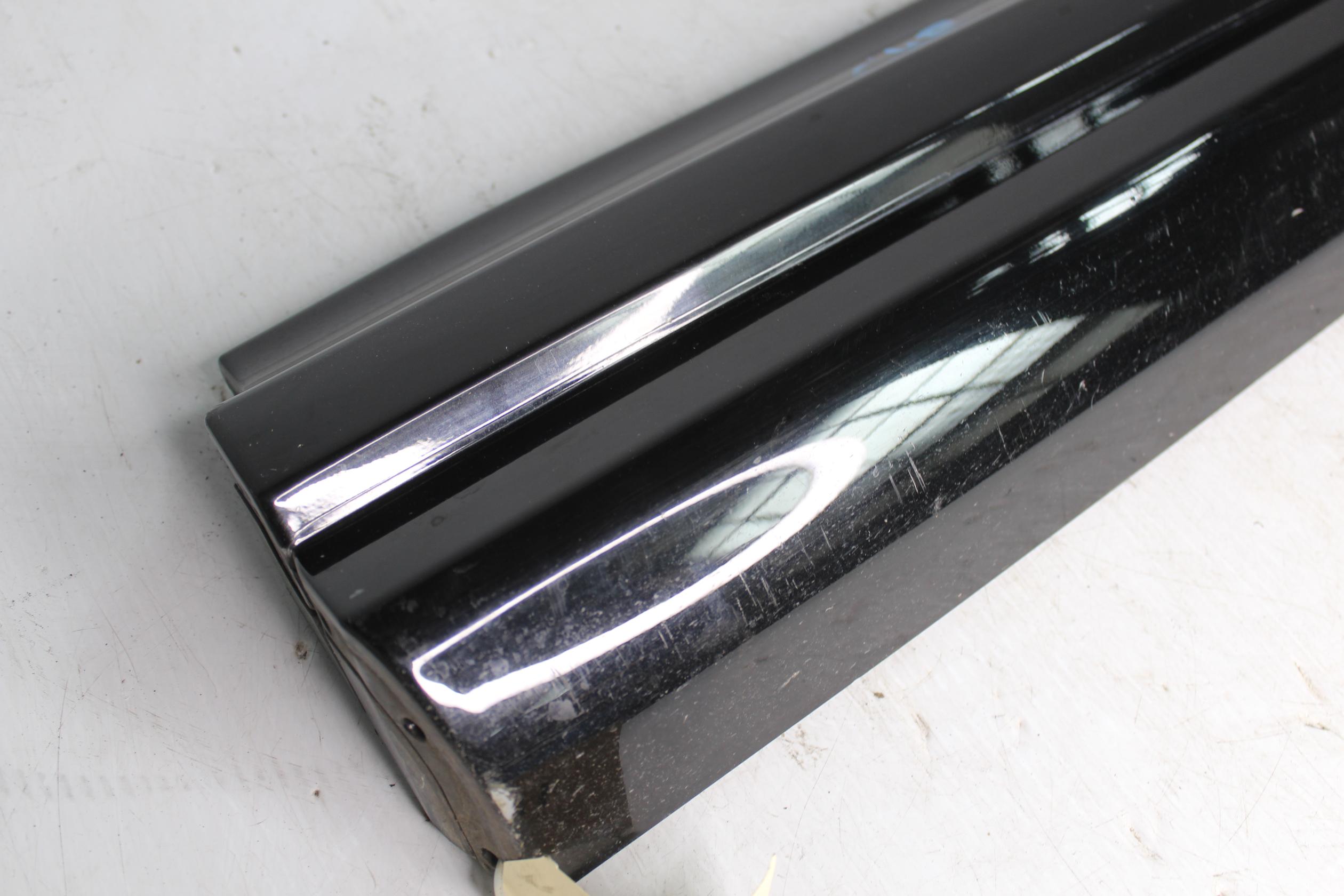 Range Rover Sport SVR L494 Left Rear Door Lower Mould Trim LR062232, FK6M274A49A - Image 13