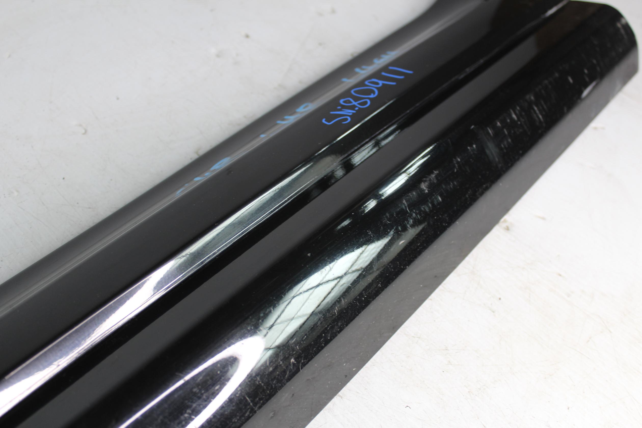 Range Rover Sport SVR L494 Left Rear Door Lower Mould Trim LR062232, FK6M274A49A - Image 14
