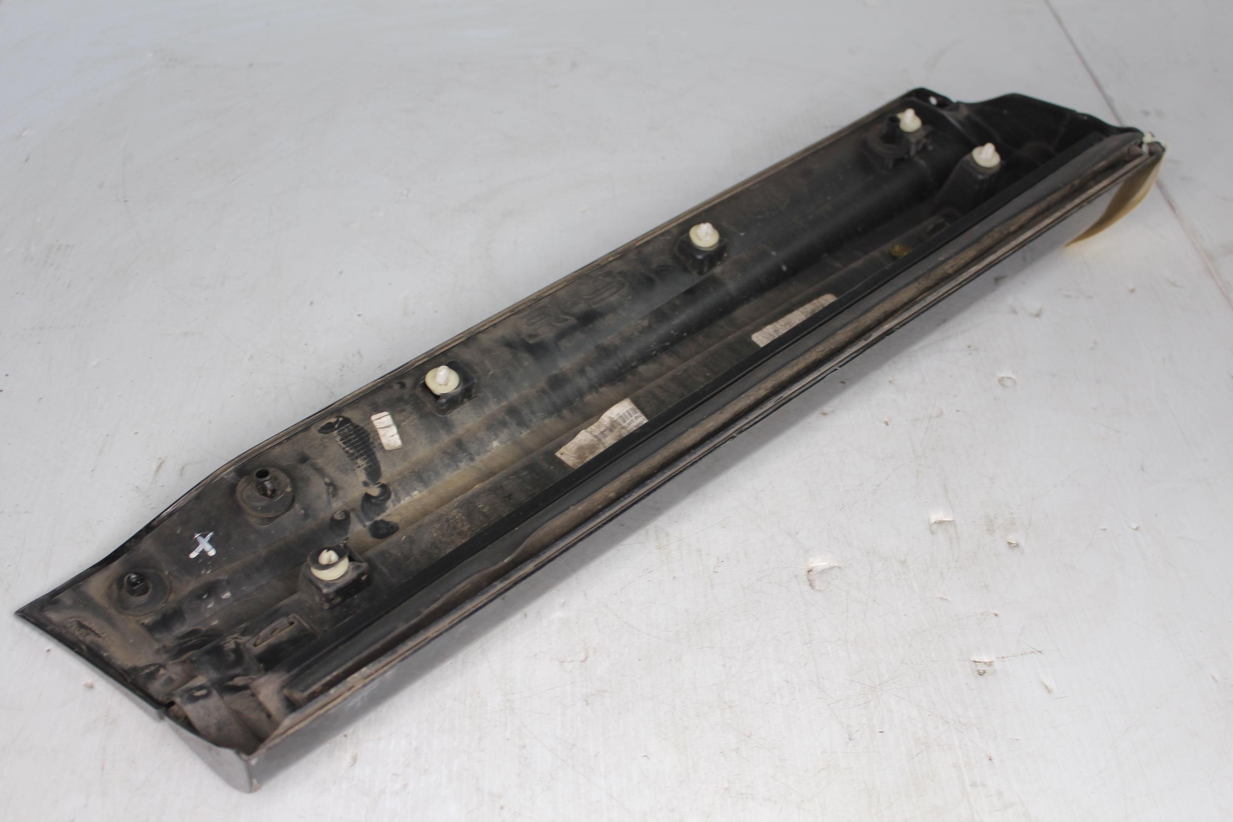Range Rover Sport SVR L494 Left Rear Door Lower Mould Trim LR062232, FK6M274A49A - Image 6