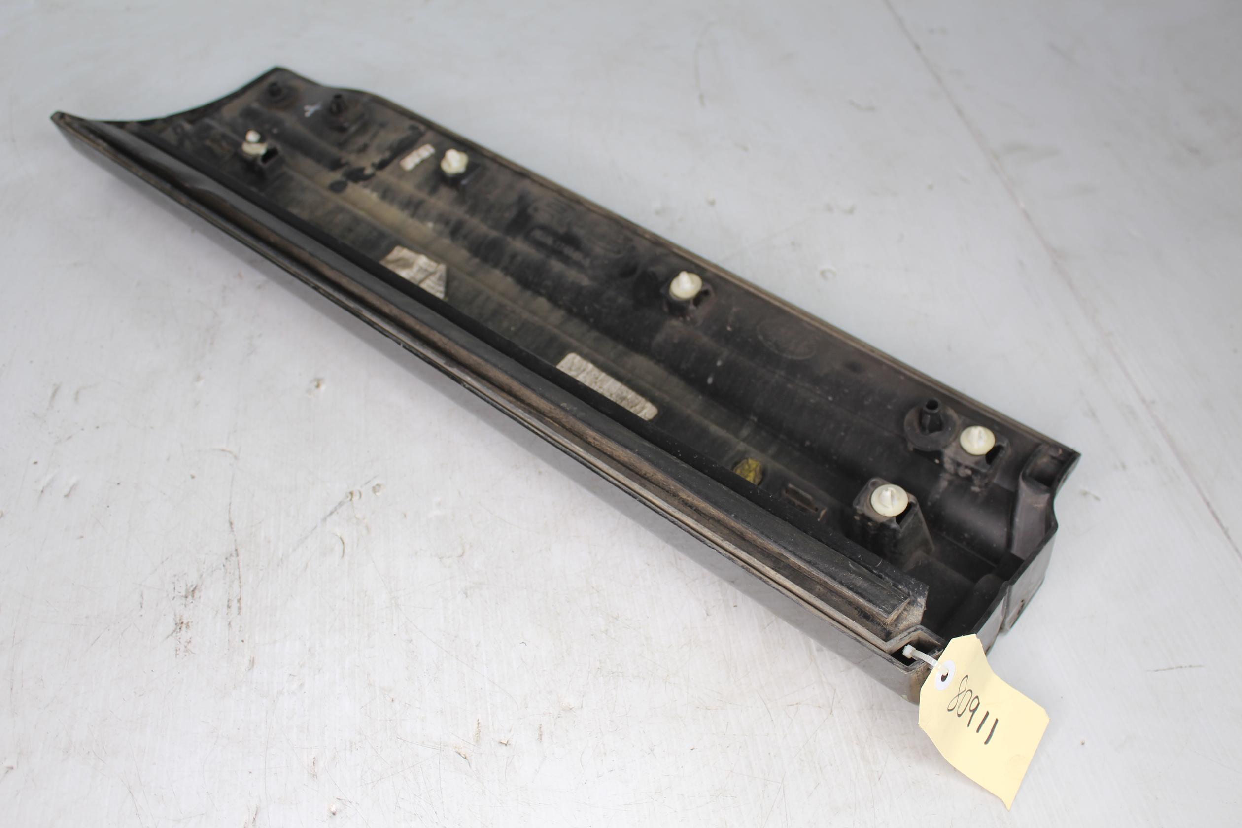 Range Rover Sport SVR L494 Left Rear Door Lower Mould Trim LR062232, FK6M274A49A - Image 7