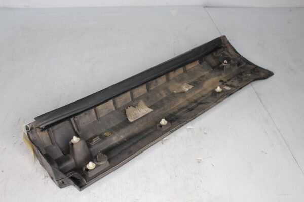 Range Rover Sport SVR L494 Left Rear Door Lower Mould Trim LR062232, FK6M274A49A