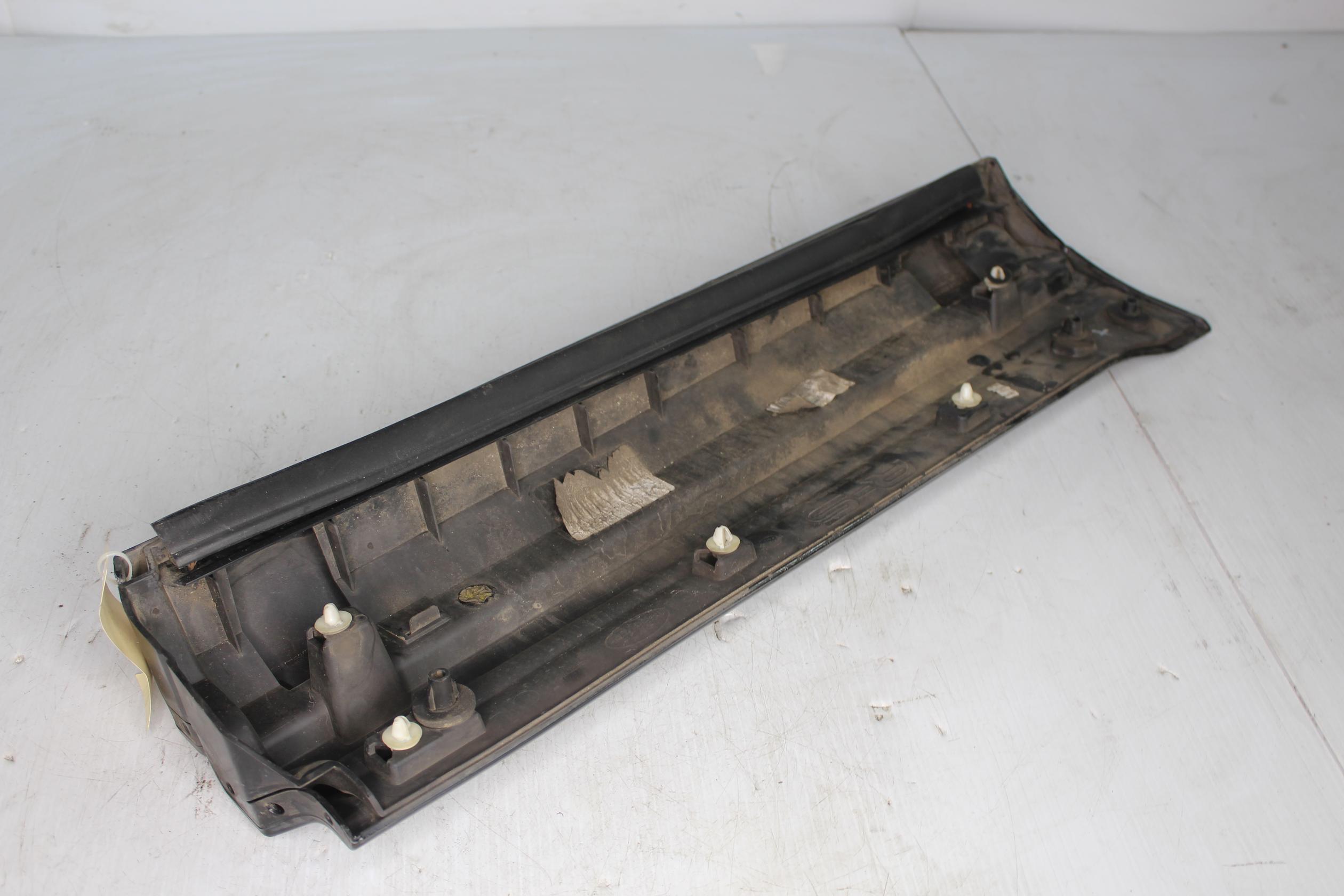 Range Rover Sport SVR L494 Left Rear Door Lower Mould Trim LR062232, FK6M274A49A - Image 8