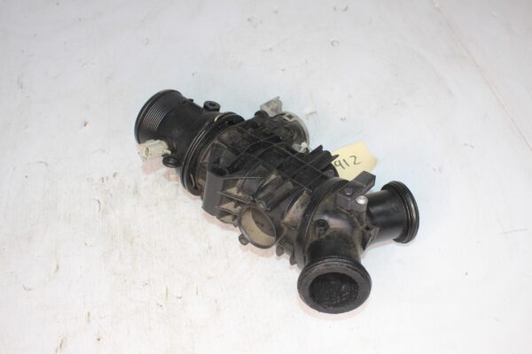 Range Rover Sport L494 3.0L Diesel Throttle Body LR078546, 102123481E