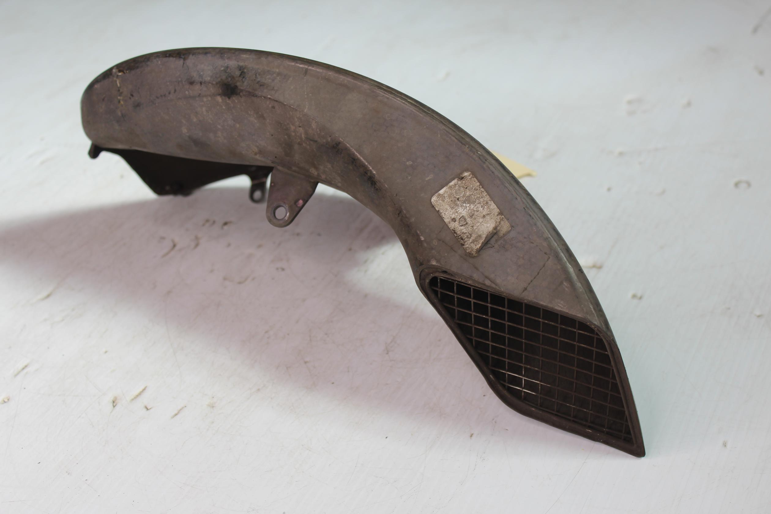 Range Rover Sport SVR L494 GENUINE Carbon Fibre Right RH Brake Duct LR067877 - Image 5